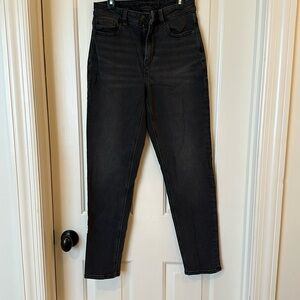 American Eagle stretch mom jean